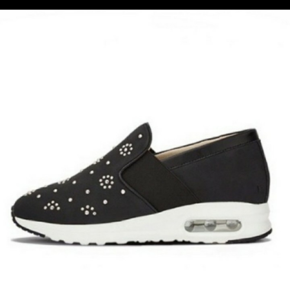 BLACK  SNEAKERS